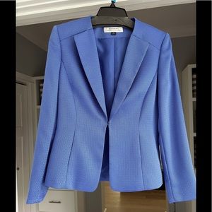 Tahari jacket NWT size 4